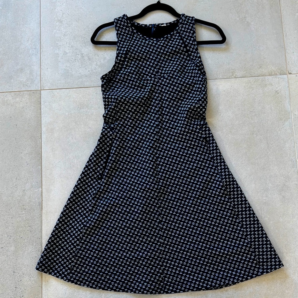 Sporty Black and White Patterned Dress